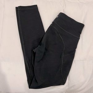 Lululemon Invigorate Pants 25” in Size 6
